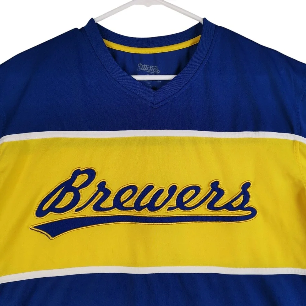 Milwaukee Brewers MLB Script Embroidered Blue Yellow Stitches Shirt Size L